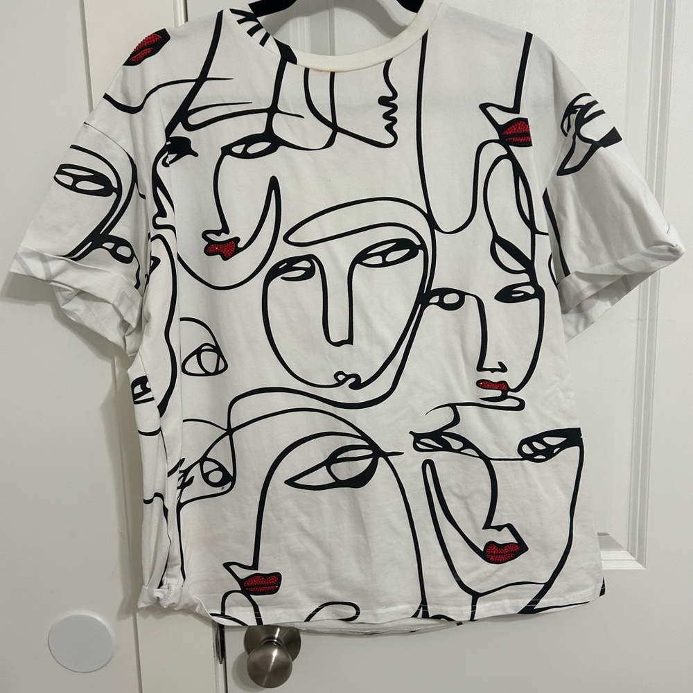 AKIRA White and Black Graphic Short Sleeve Tee